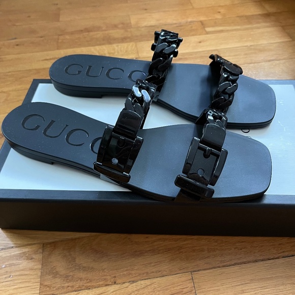 100% Authentic New Gucci sandals - Picture 1 of 7